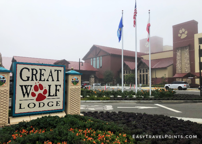 the front of the Great Wolf Lodge Anaheim resort